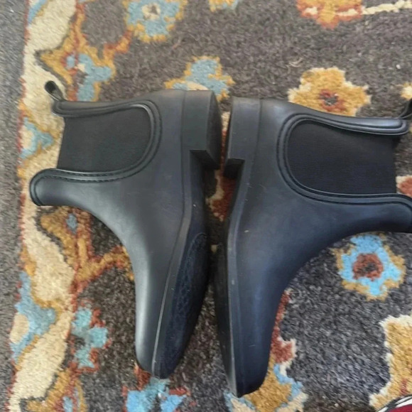 Jeffrey Campbell Havana matte black rubber Chelsea pull on rain boots 9 - Picture 2 of 7